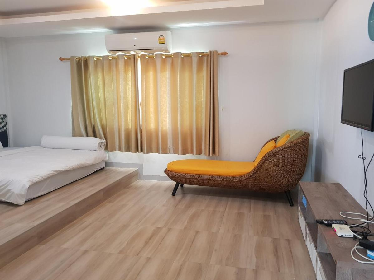 Nadee Resort Удонтхані Екстер'єр фото